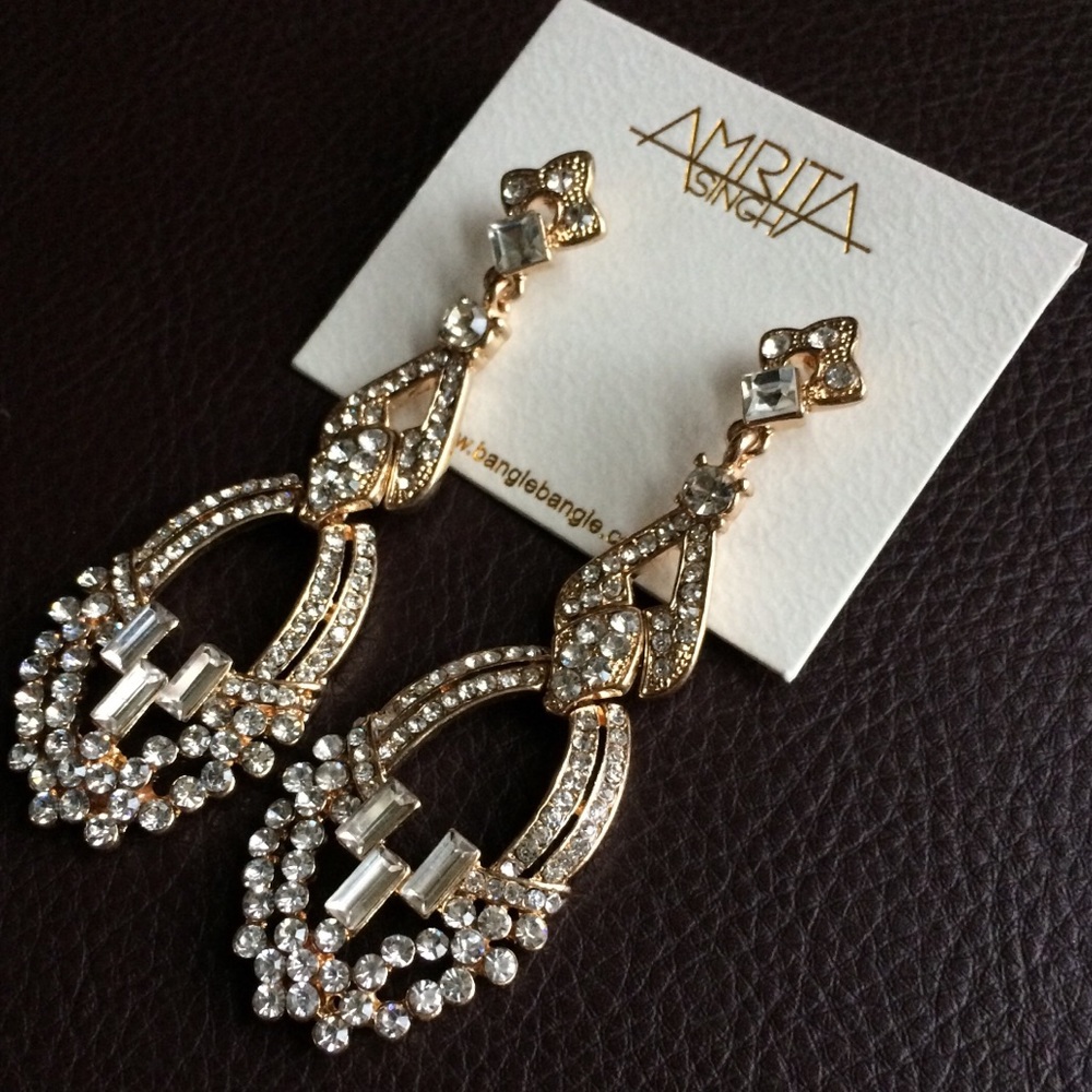 🍃💕NWT Amrita Singh Crystal Chandelier Earrings